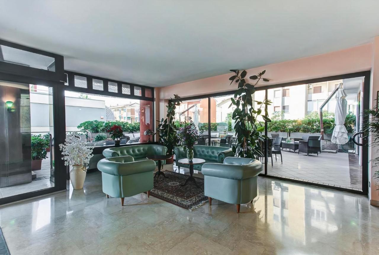 Hotel Spiaggia Gatteo a Mare Esterno foto