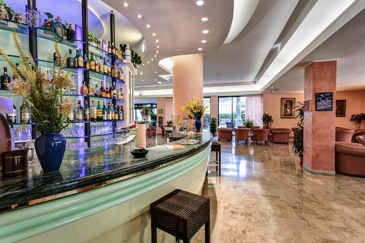 Hotel Spiaggia Gatteo a Mare Esterno foto