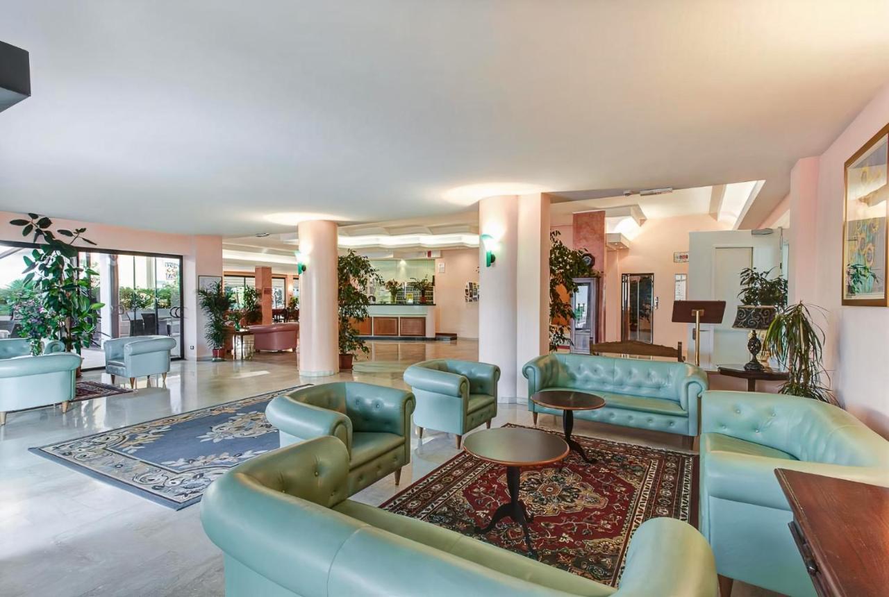 Hotel Spiaggia Gatteo a Mare Esterno foto