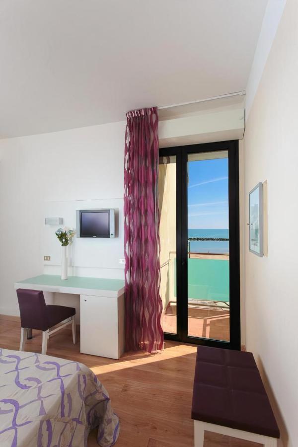 Hotel Spiaggia Gatteo a Mare Esterno foto