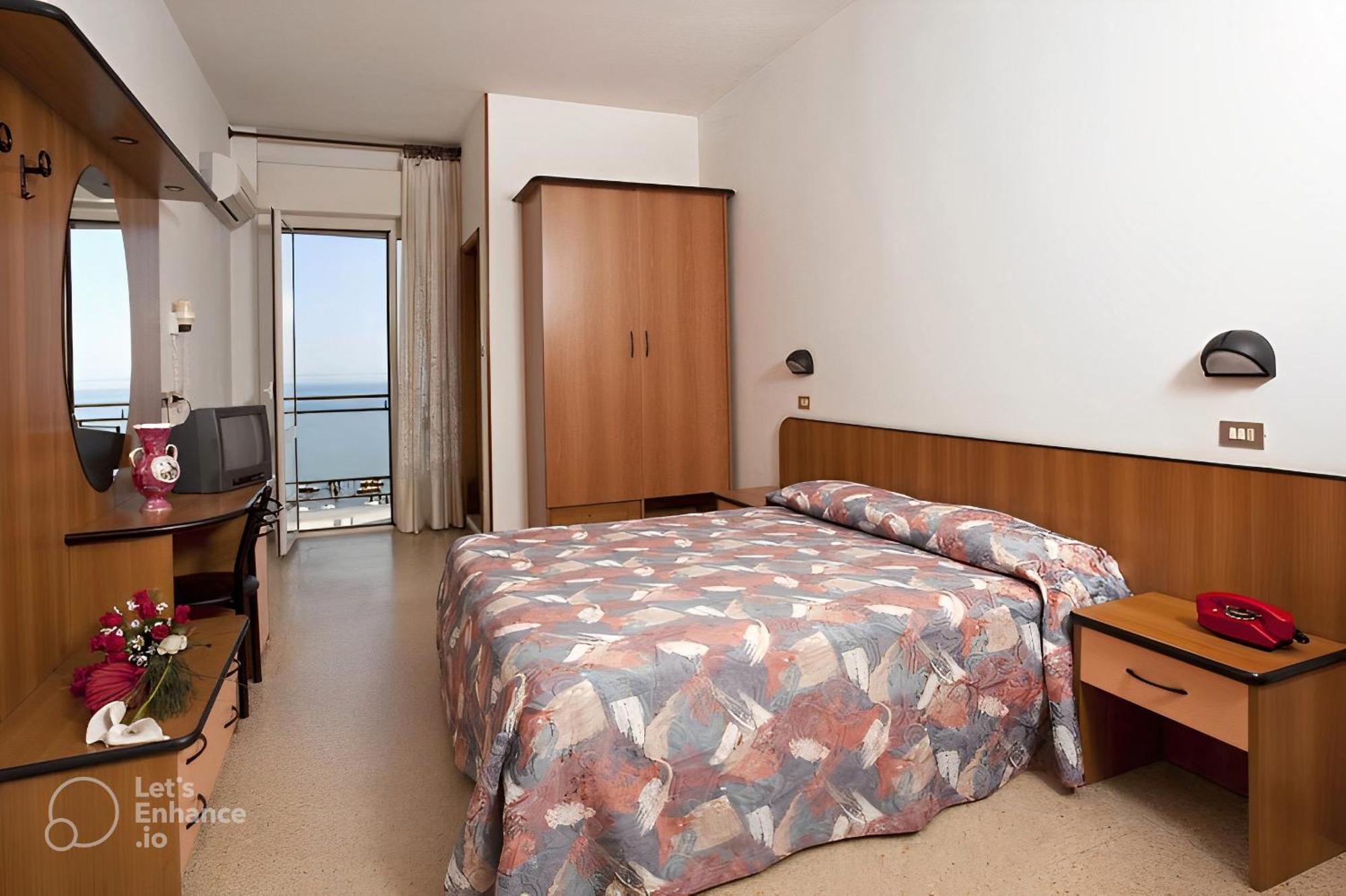 Hotel Spiaggia Gatteo a Mare Esterno foto
